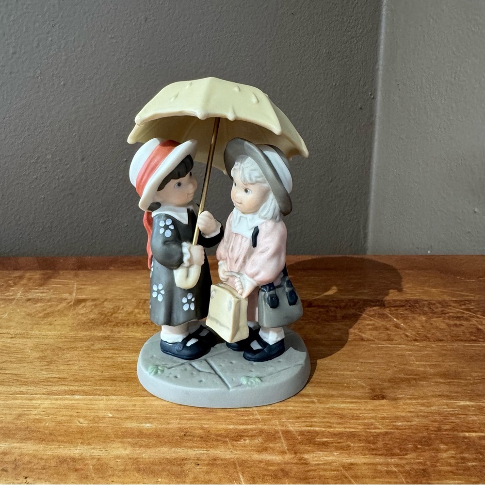 Pretty As A Picture ~ Enesco I promise you shelter from the rain Item #630411